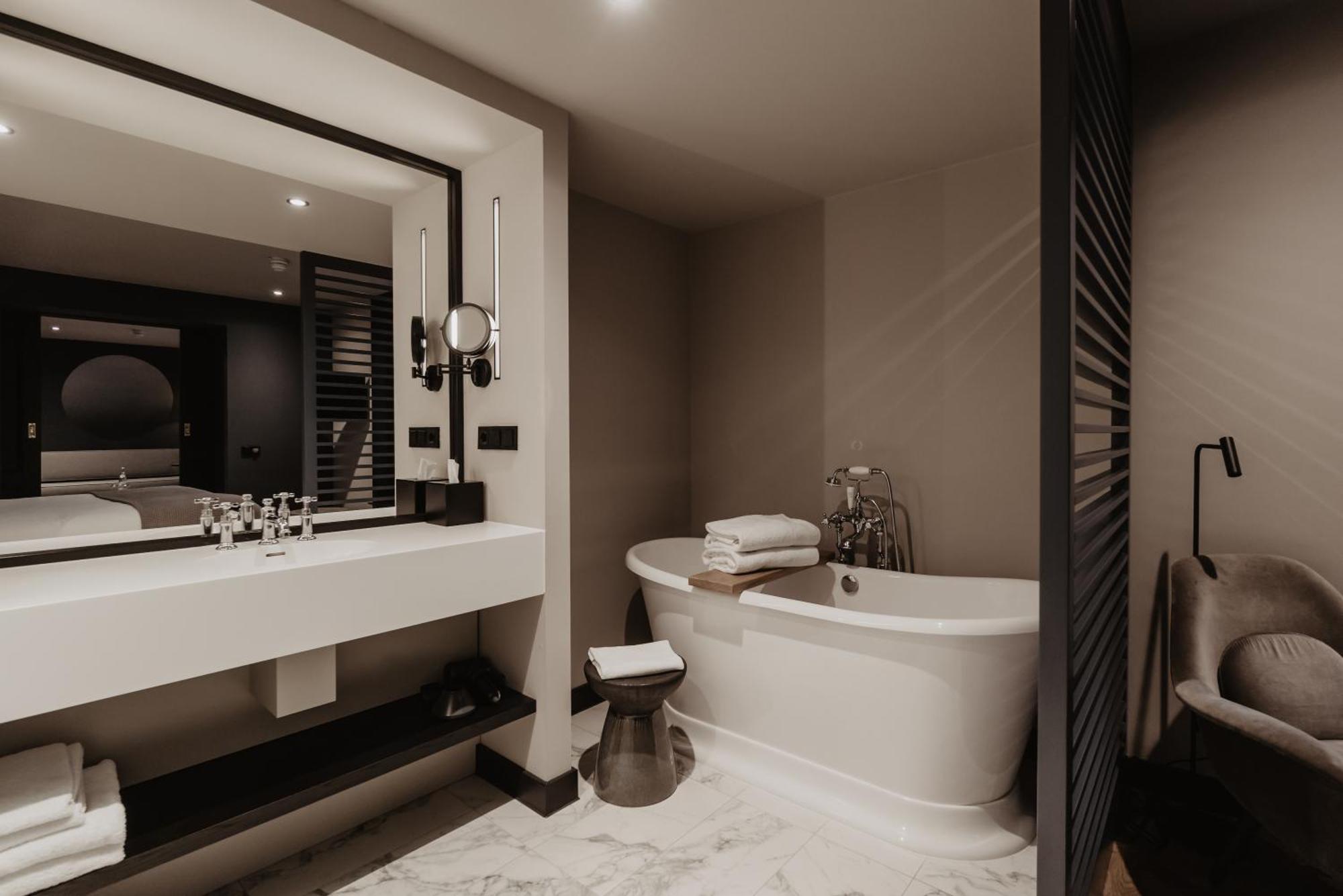 The Nox Hotel Utrecht Bagian luar foto